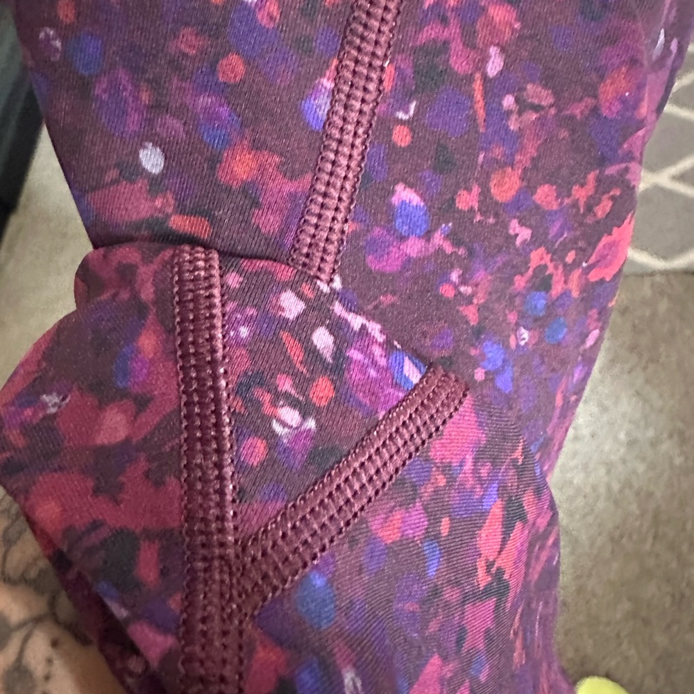 62. Lululemon lunar new year wunder under sz 8 - Picture 8 of 11